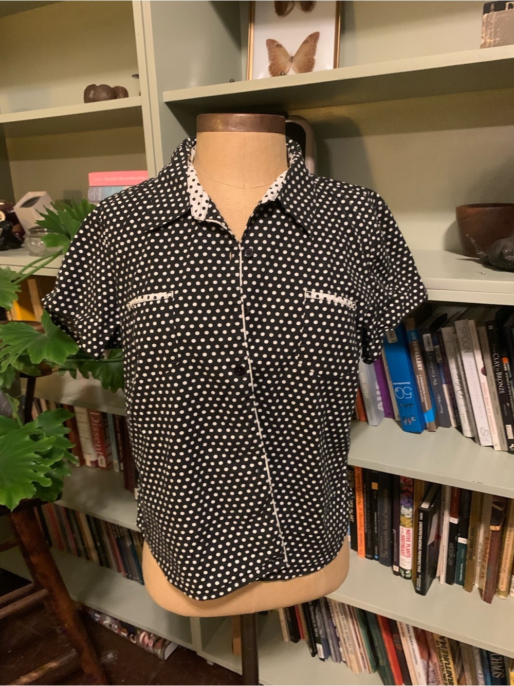 Polka Dot Short Sleeve Button-Down Shirt - Black/White